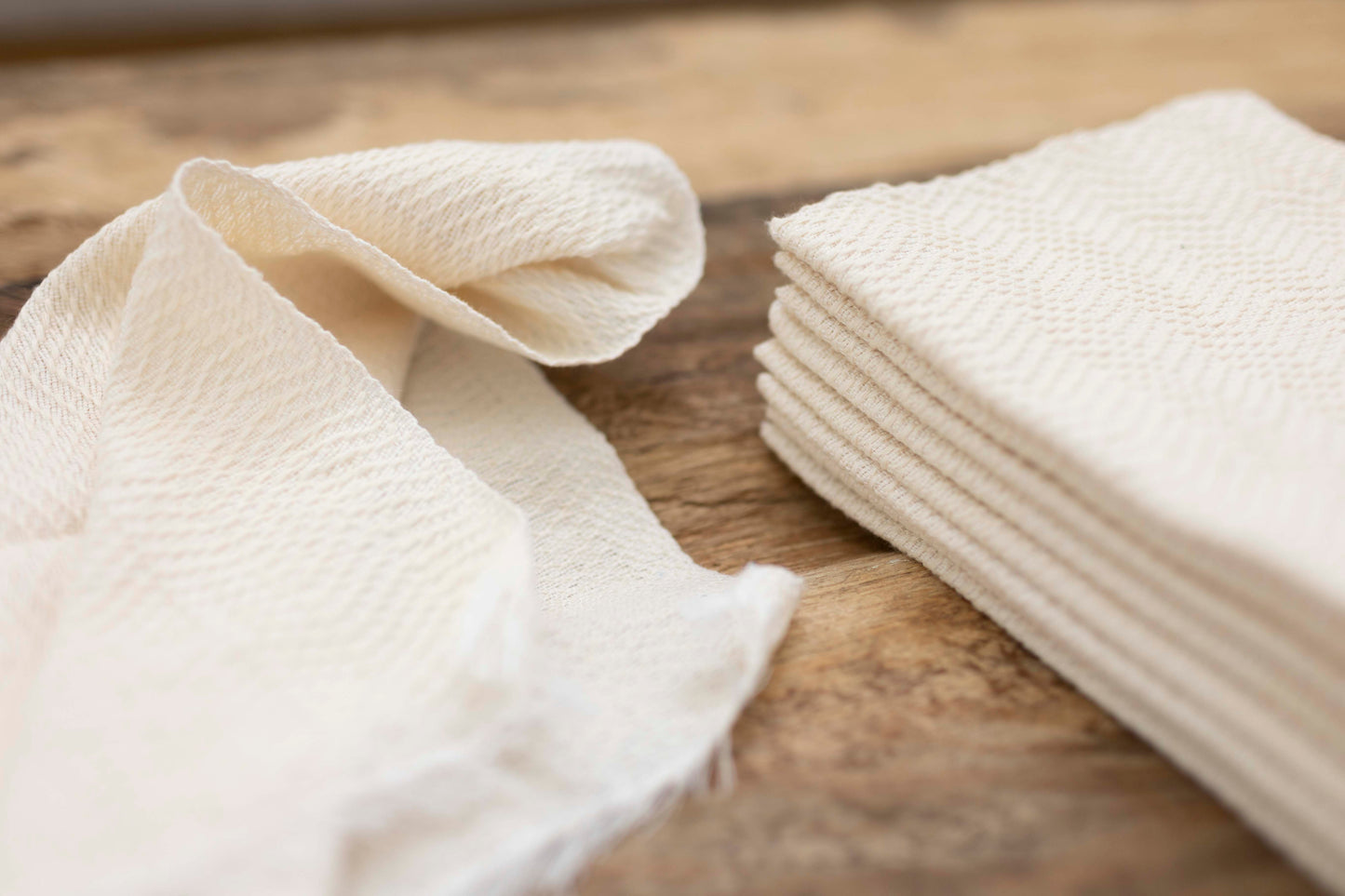 Inabel Hand Towels with Embroidery (Set of 4)