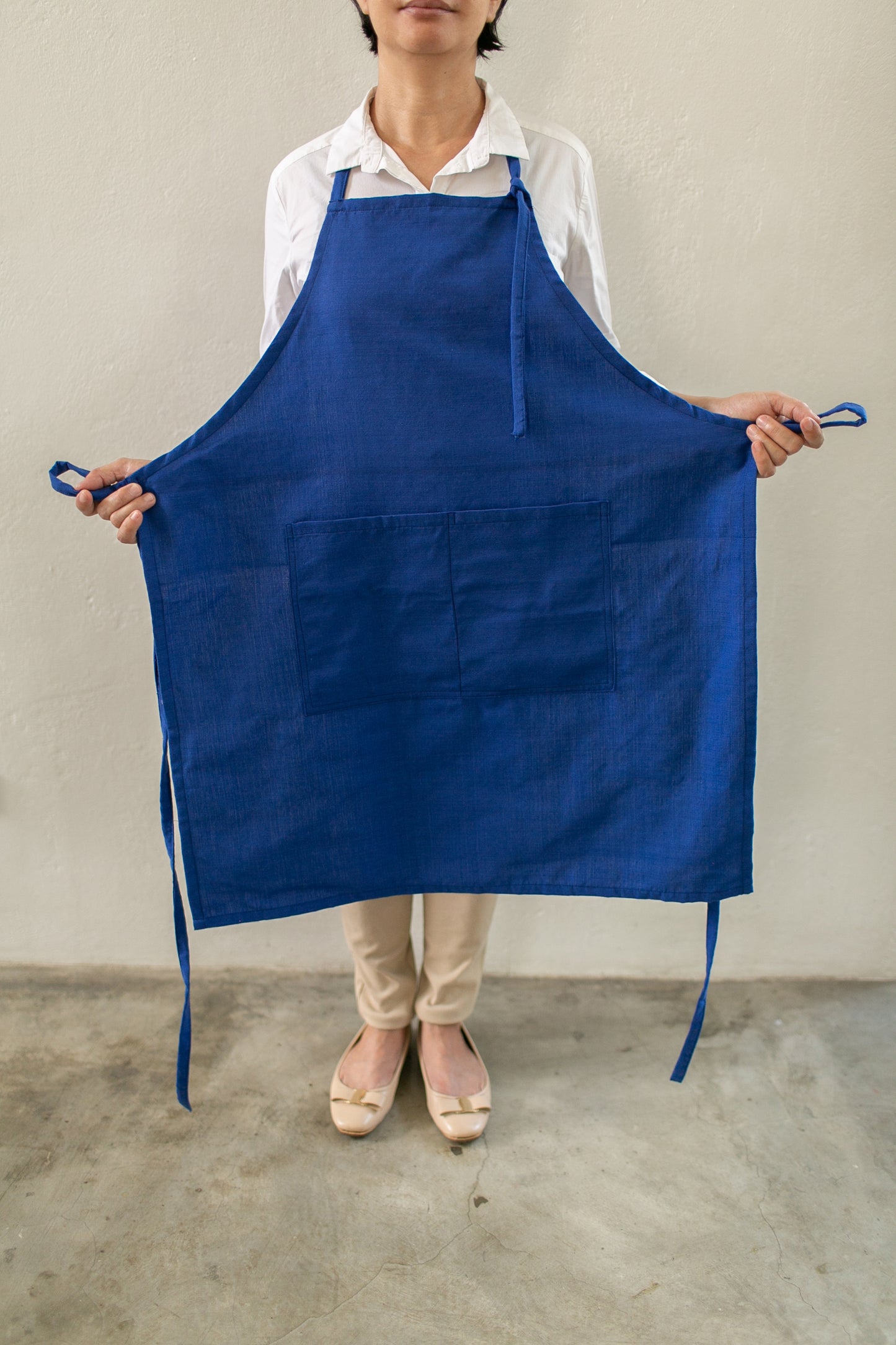 Inabel Apron with Embroidery